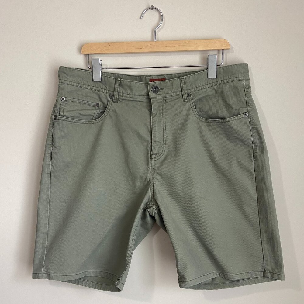 Red Ale Men's (34x9) Light Olive Textured Flat Front Shorts
